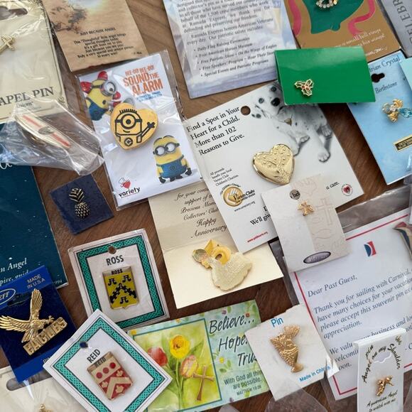 Huge lot of lapel pins pushback pins vintage to modern NWT - Picture 3 of 9
